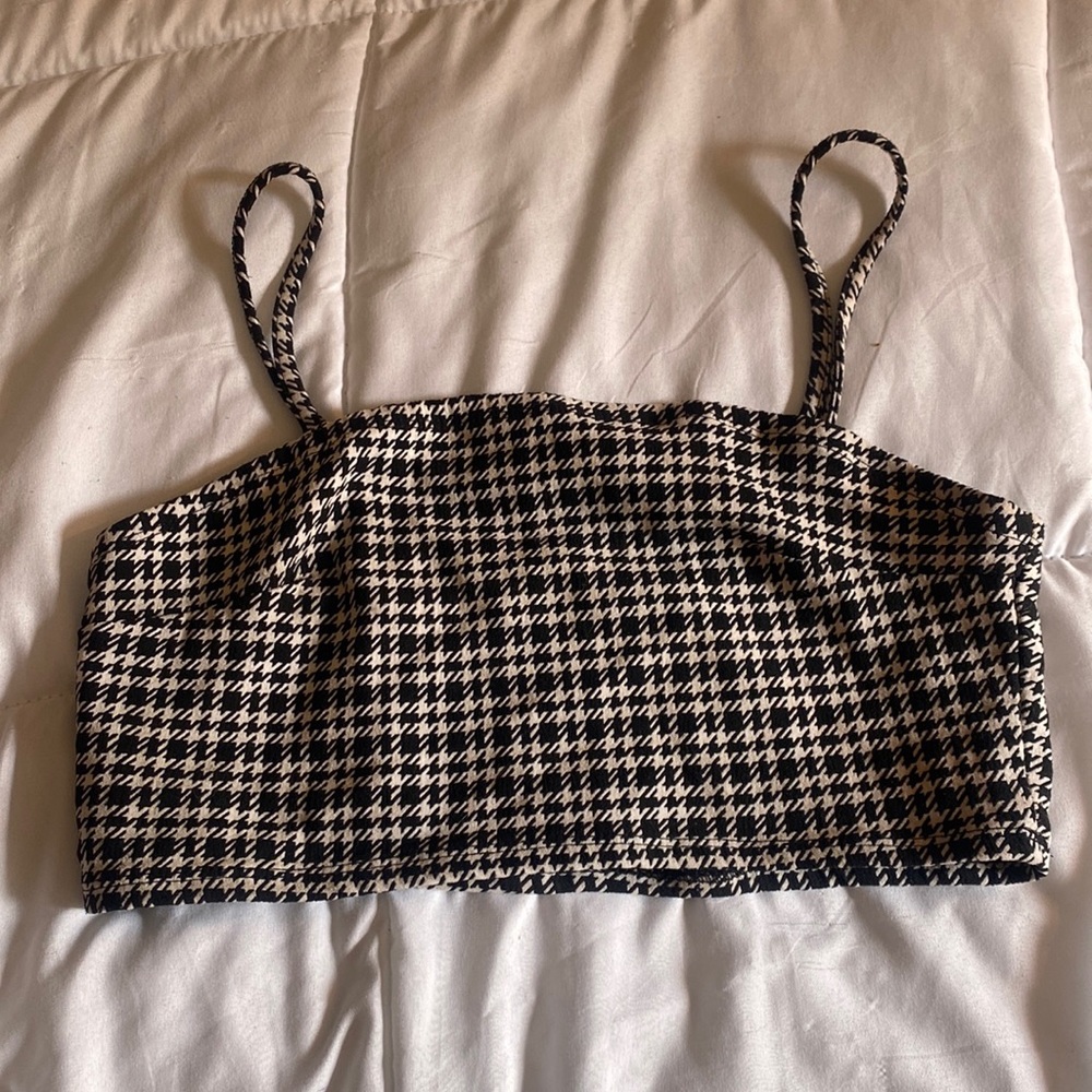 Checkered black and white top